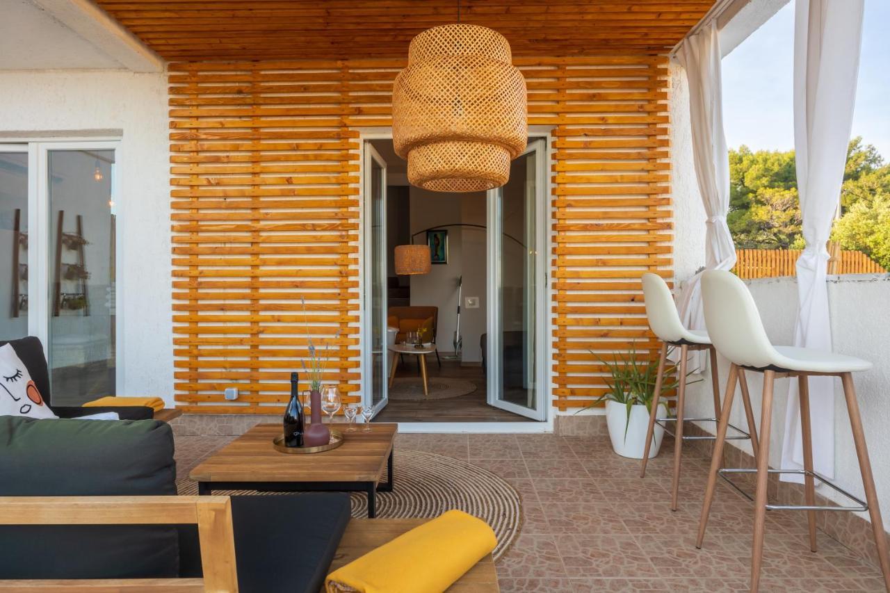 Villa Oasis With Private Pool Милна Экстерьер фото